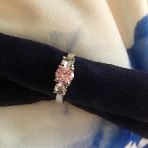 NWT 🎀 Sterling Silver Pink Crystal Ring - 6 - Picture 3 of 6